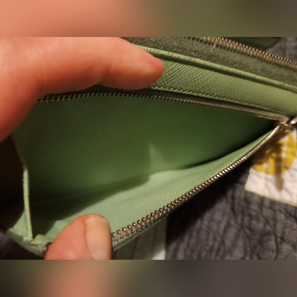 Prada Light Green Saffiano Leather Bow Continental Wallet - Picture 9 of 16